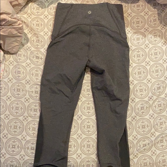 Gray Lululemon cropped Train Times Pant - Picture 2 of 5